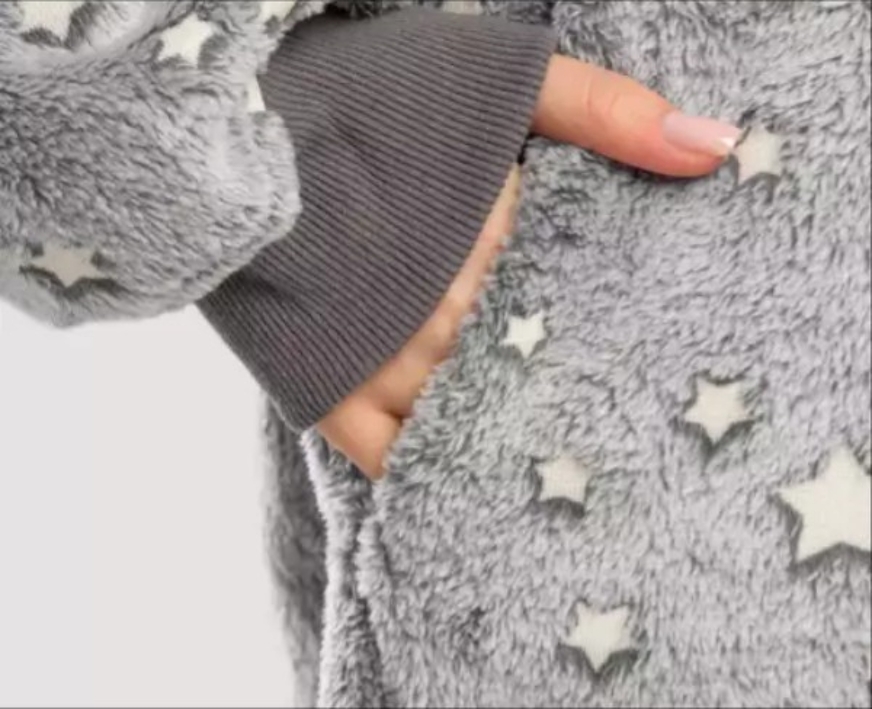 kuddly blanket hoodie sleeves